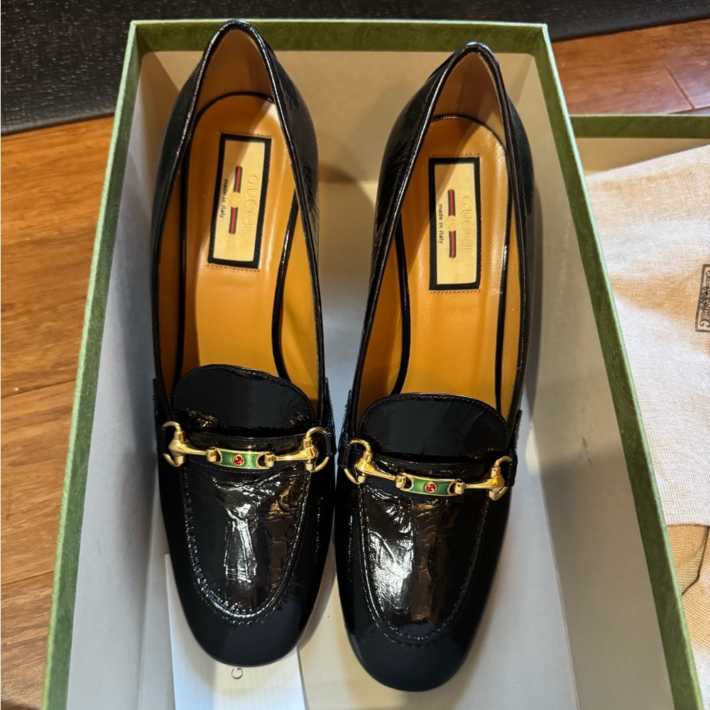 Authentic Gucci loafers shoes